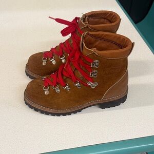 Women’s Vintage Durham Lace-Up Suede Hiking Boots - Brown with Red Laces size 8M